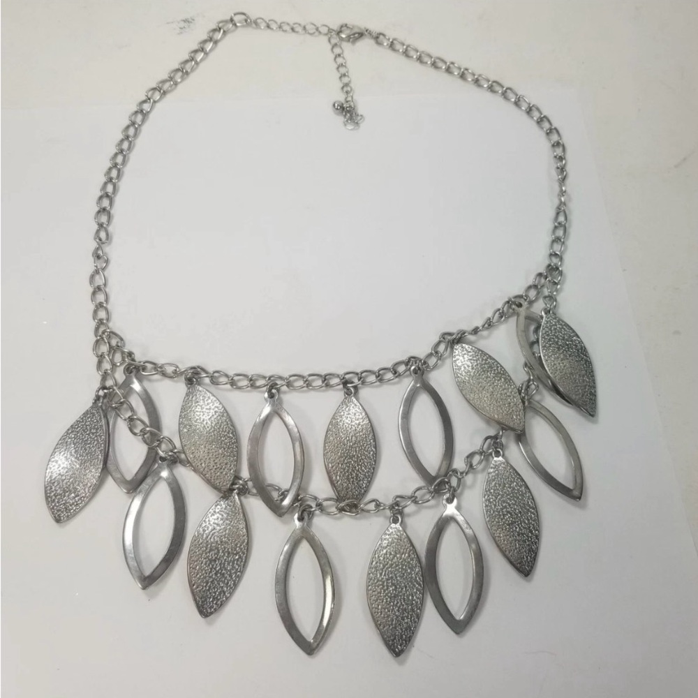 Elegant Silver Leaf Necklace